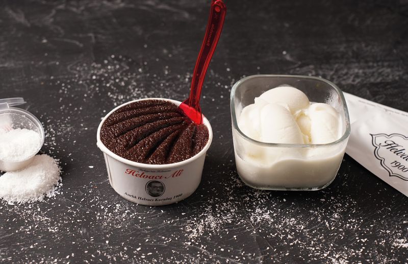 Çikolatalı İrmik Helvası